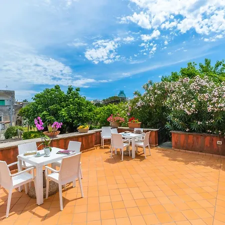 Ferienwohnung La Terrazza Sul Giardino Procida Exterior foto